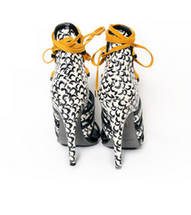 BLACK & WHITE SANDAL