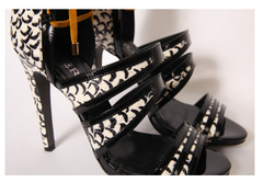 BLACK & WHITE SANDAL