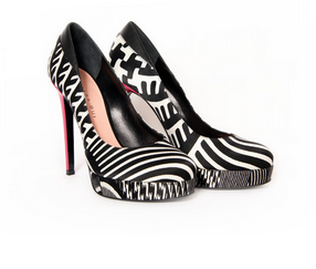BLACK & WHITE PUMP