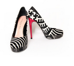 BLACK & WHITE PUMP
